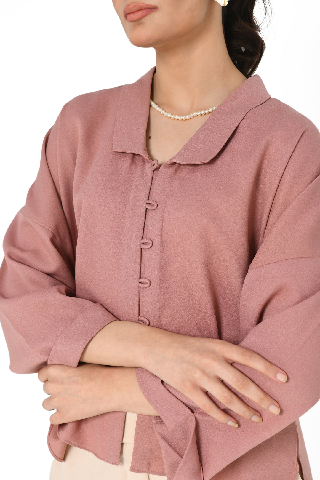 BLOUSE WITH COLLAR