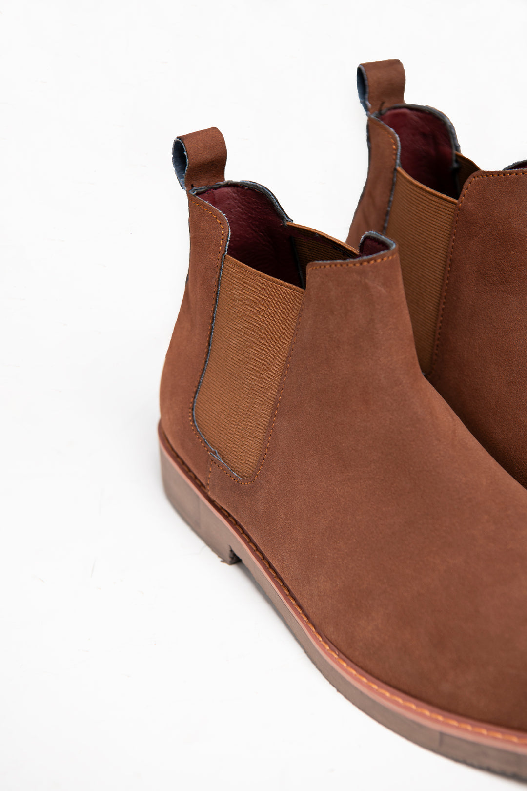 CLASSIC BROWN CHELSEA BOOTS