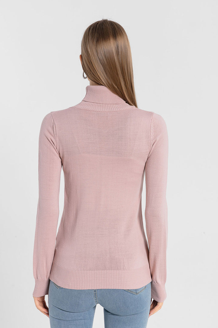 BODY FITTED TURTLE NECK